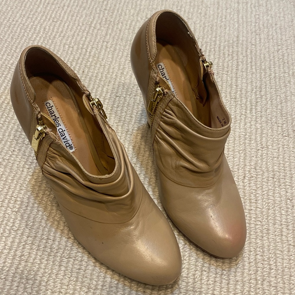 Charles David wedge wooden heel zipper booties